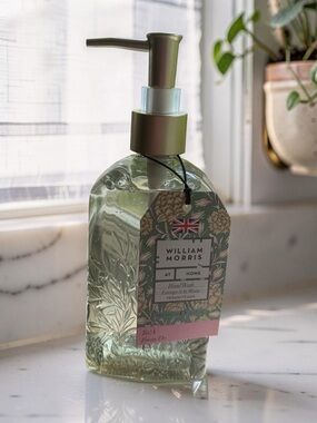 William Morris NWT Teakwood With Essential Oils Vegan Hand Wash 16.9 Oz